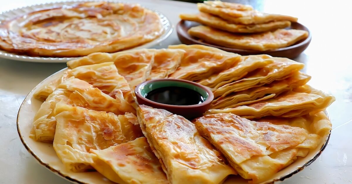 Feteer meshaltet — layered Egyptian pastry